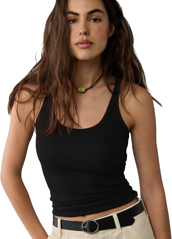 بلوزة نسائية بدون اكمام لون اسود مريحة وانيقة للاستخدام اليومي قصة ملائمة تناسب مختلف الاطلالات