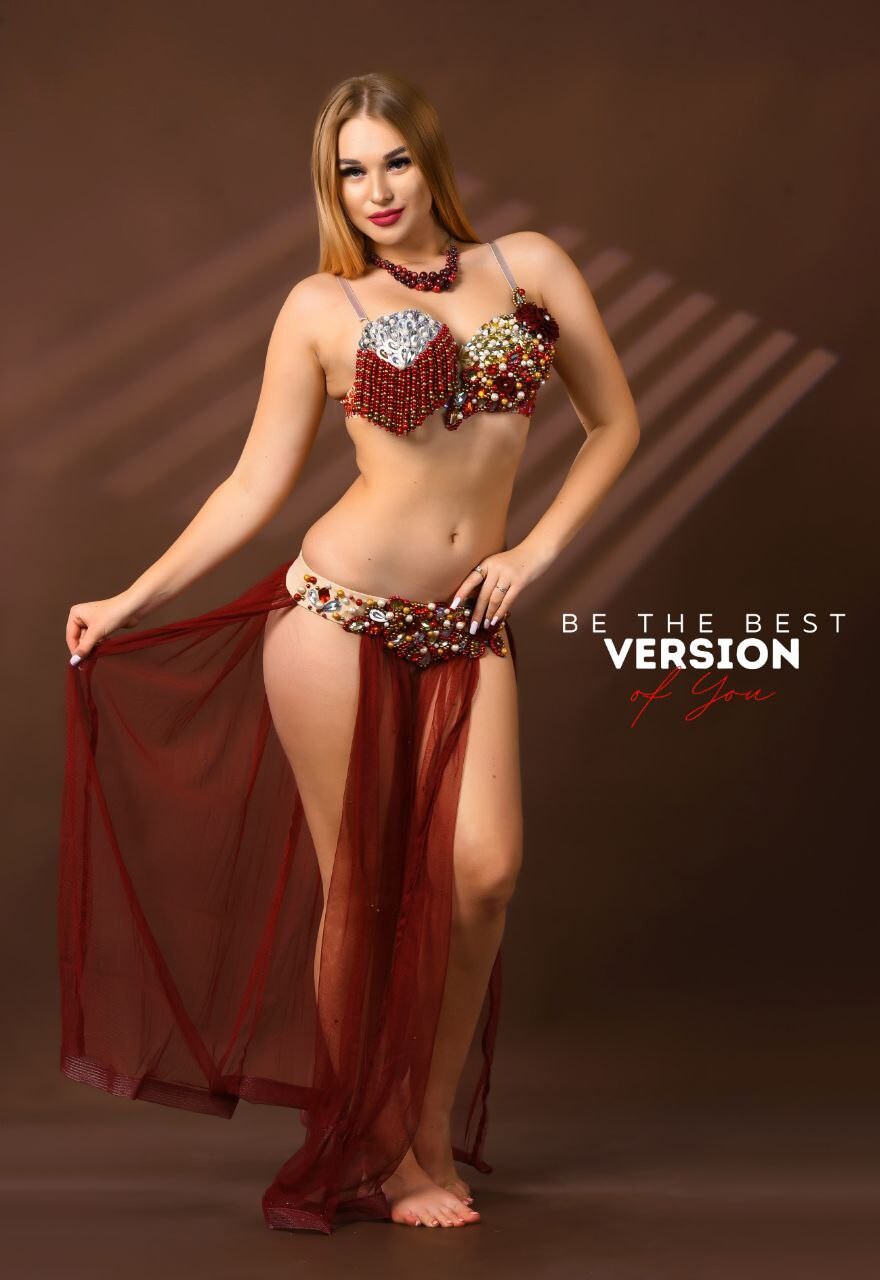 Red Belly Dance Costume 2 Piece Beaded Bra & Belt Transparent Skirt Dancing Set0