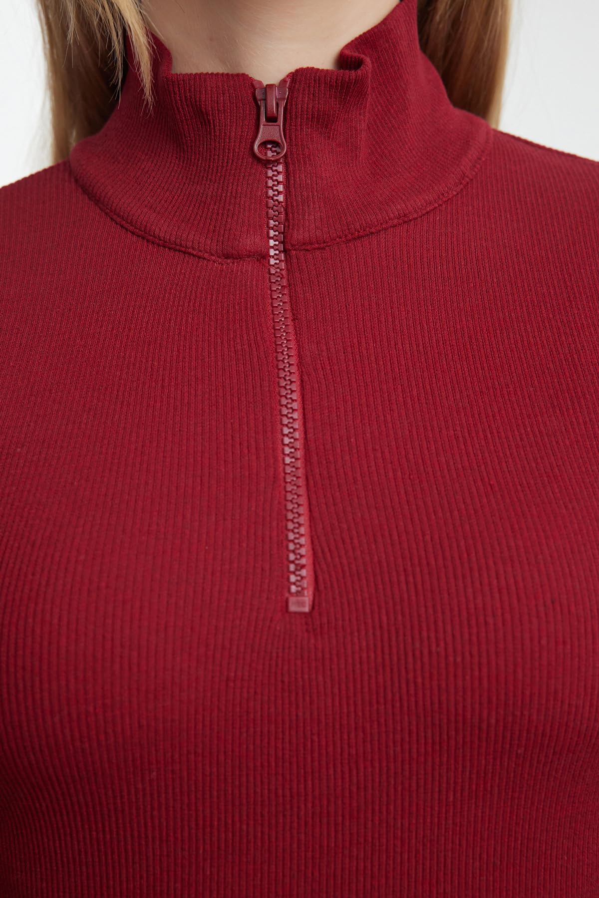 Trendyol Woman Claret Red Fitted Zipper Collar Stretchy Knitted Blouse TWOAW25BZ00163,burgundy M